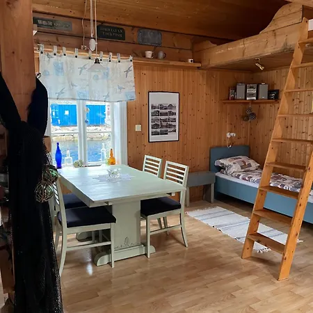 Daire Naustplassen Rorbuer Ballstad