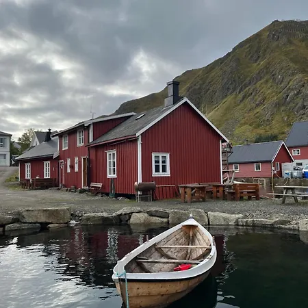 Naustplassen Rorbuer *