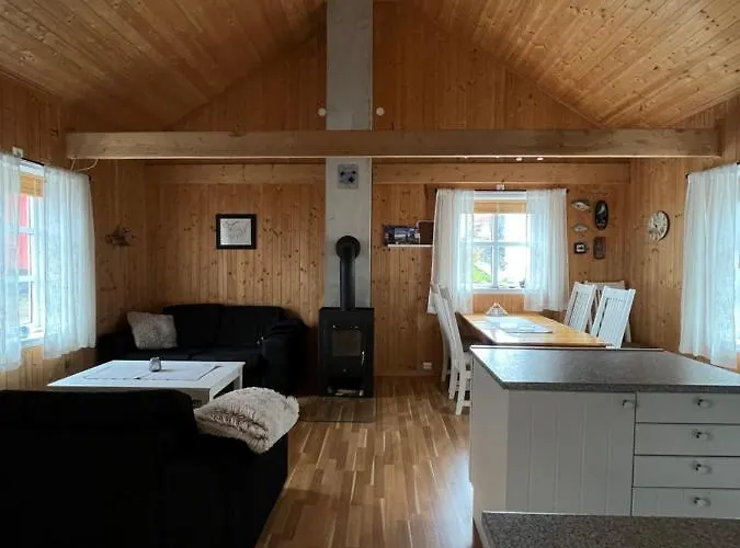 Naustplassen Rorbuer Daire