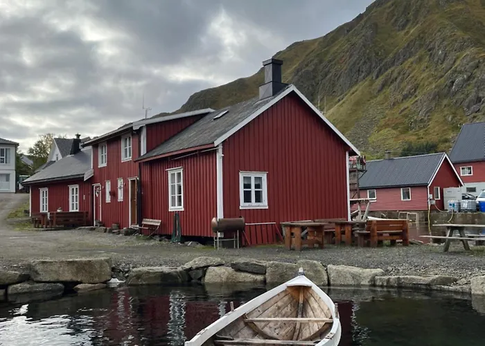 Naustplassen Rorbuer *